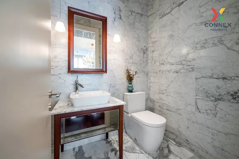 FOR RENT condo , Khun By Yoo , Duplex , high floor , BTS-Thong Lo